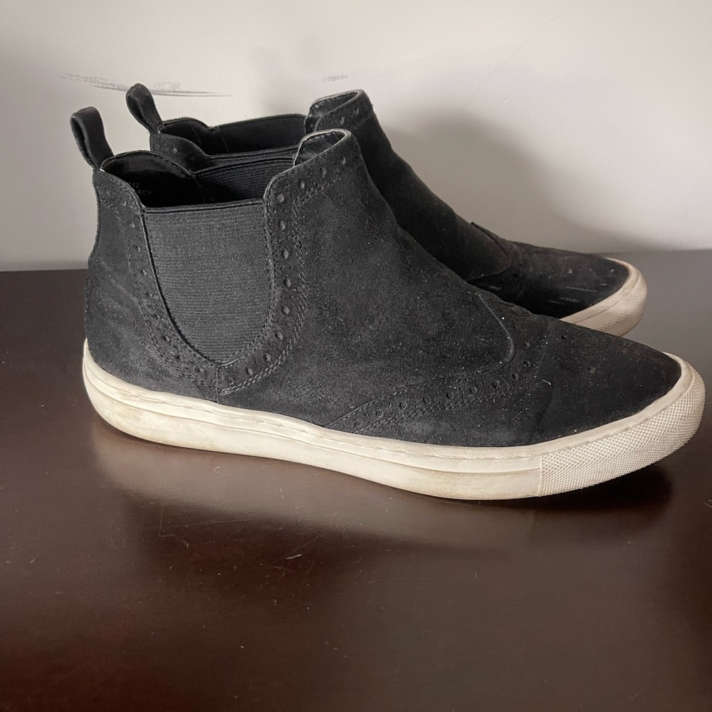 Women’s Suede Black Slip-On Chelsea boots Sneakers 8.5